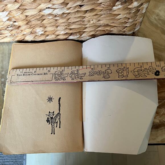 Treasury of Christmas Stories 1960 - Picture 8 of 11